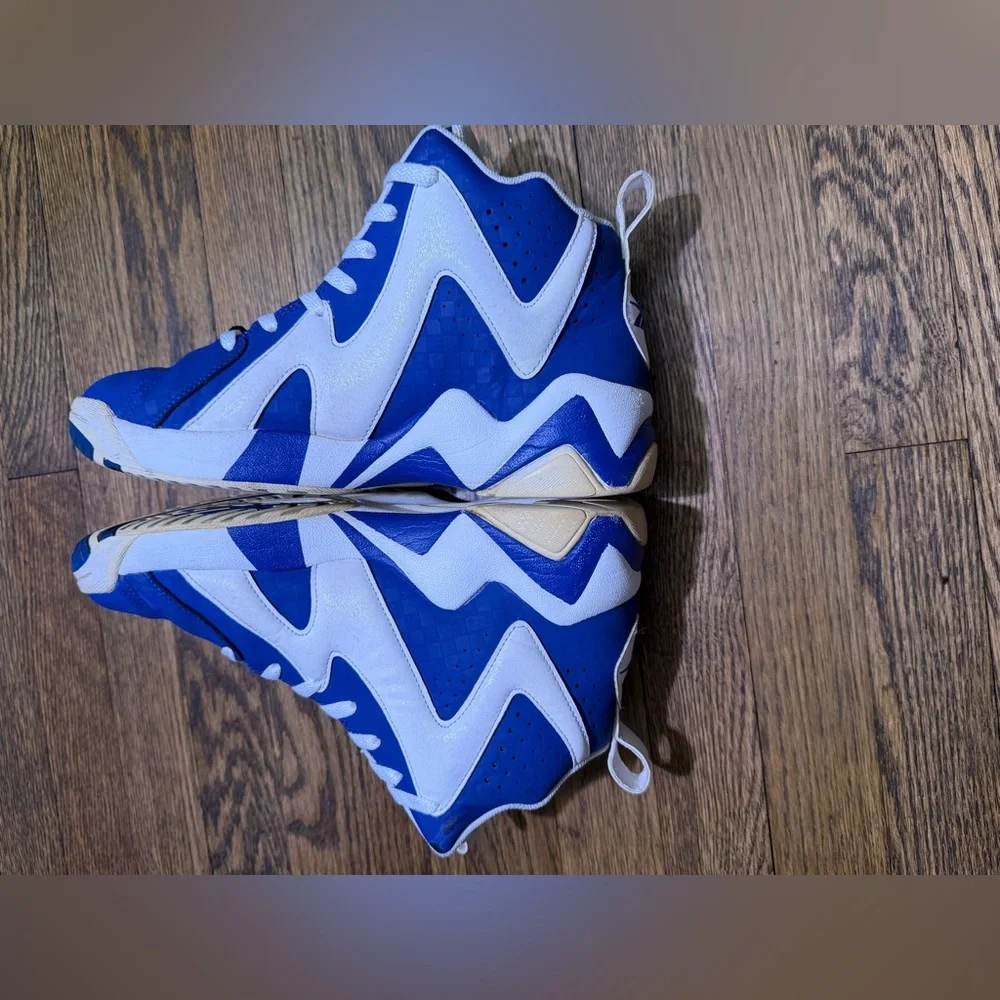 Reebok Classic Blue and White Sneakers - Picture 4 of 6